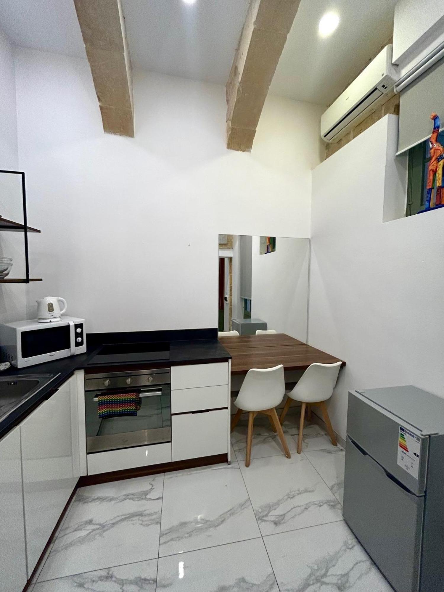Tritoni Harbour Suites - Valletta Exterior photo